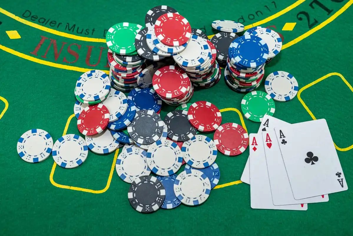Ilustrasi permainan slot online Microgaming dengan grafis tajam